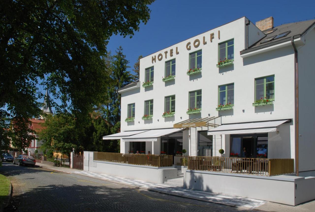 Hotel Golfi Poděbrady Eksteriør billede